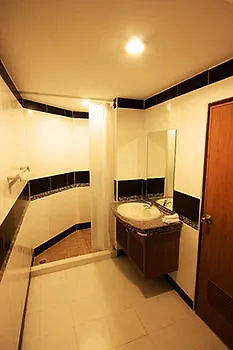 The Chateau Luxury Serviced 3*